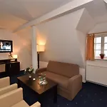מלון Weinhaus Woehler 3*