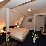 Weinhaus Woehler 3*