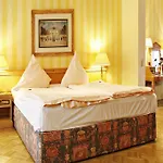 Weinhaus Woehler 3* שוורין