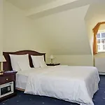 Weinhaus Woehler מלון 3*