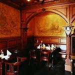Weinhaus Woehler מלון 3*