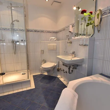 Weinhaus Woehler 3* Σβερίν