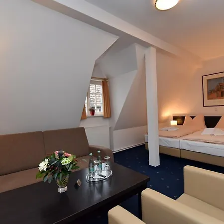 Weinhaus Woehler Hotell