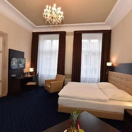 Weinhaus Woehler Hotell 3*