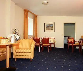 Ξενοδοχείο Weinhaus Woehler 3*