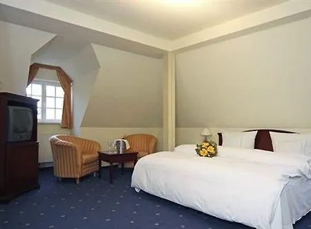 Ξενοδοχείο Weinhaus Woehler 3*